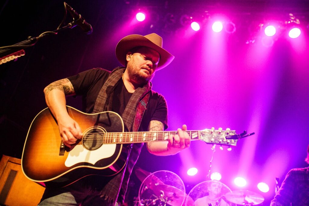 Randy Rogers Band acoustic country performance